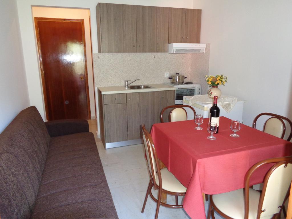 Skyline Apartment Velonádes Cameră foto